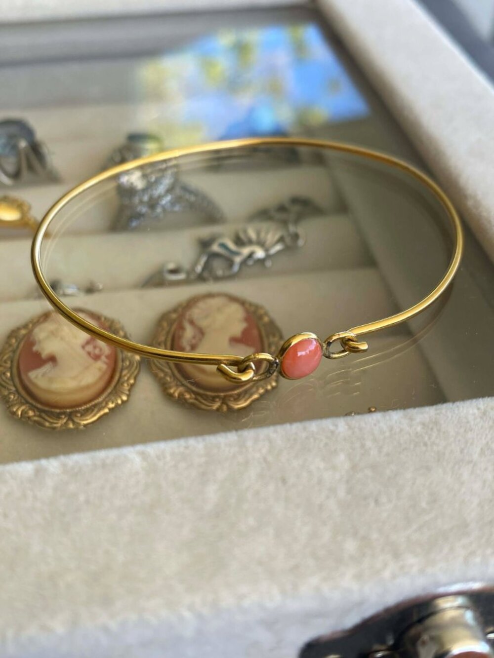 vintage dainty bracelet - Picture 4 of 5